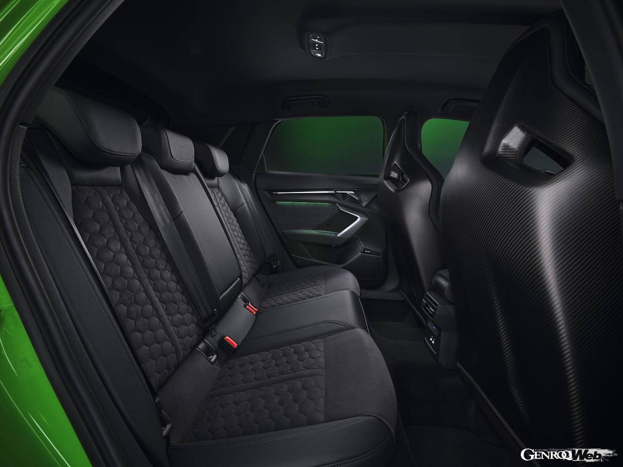 「アウディ RS 3」改良新型のインテリア。
