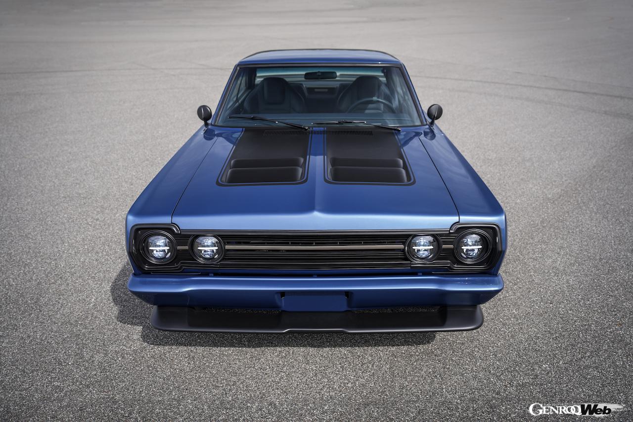 「1967 プリムス GT エレクトロモッド コンセプト」のエクステリア。