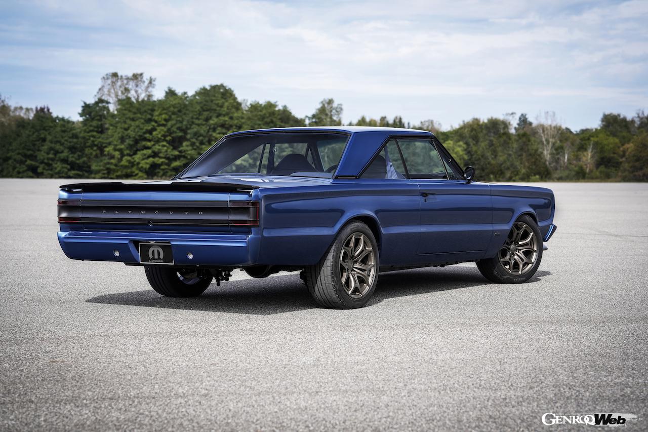 「1967 プリムス GT エレクトロモッド コンセプト」のエクステリア。