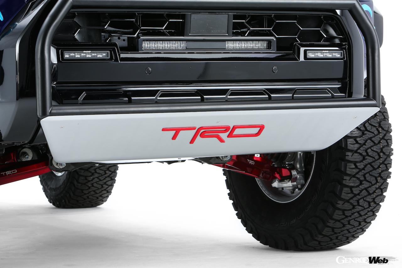 「トヨタ 4ランナー TRD サーフ コンセプト」のエクステリア。