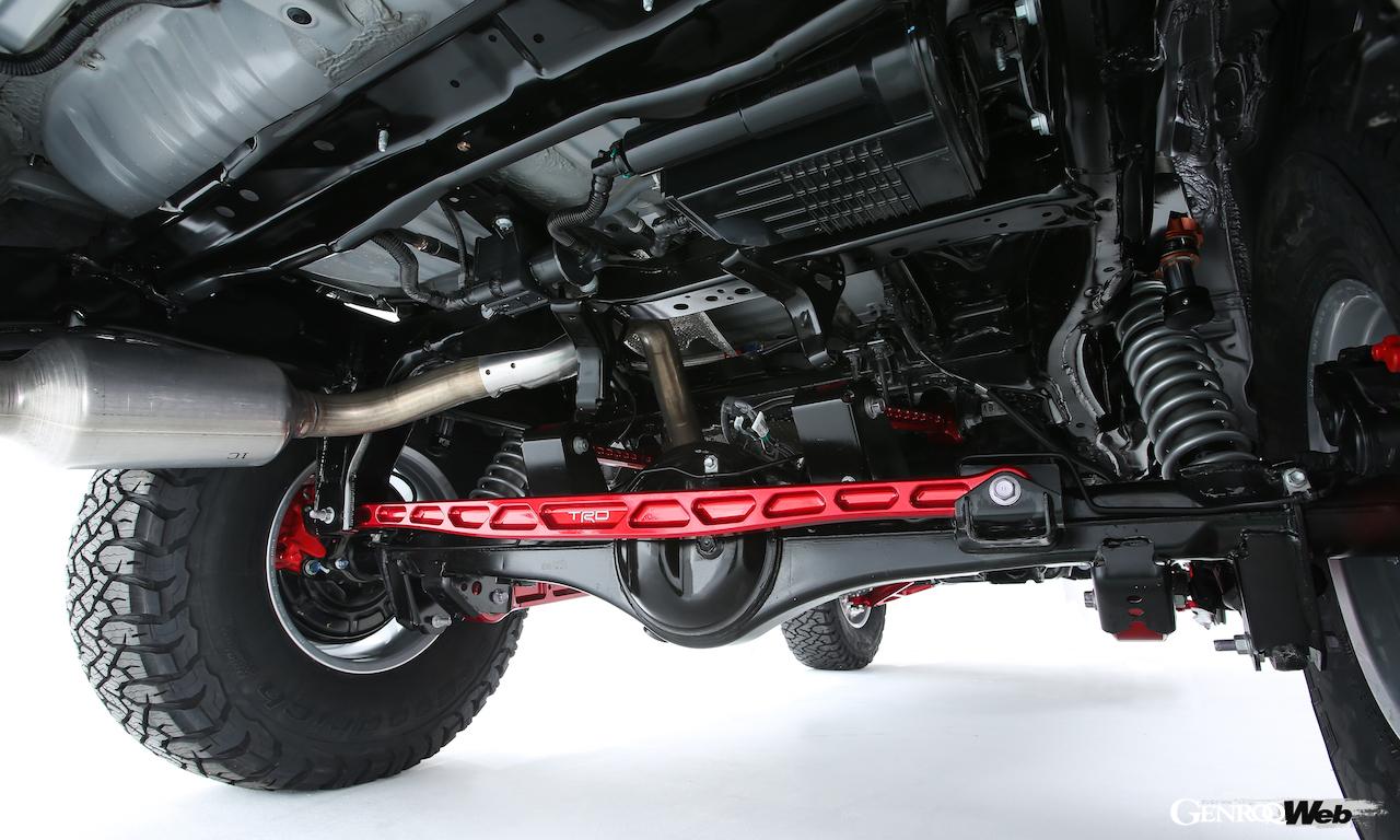 強化された「トヨタ 4ランナー TRD サーフ コンセプト」の足まわり。