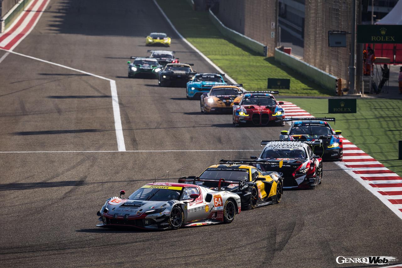 予選7番手からスタートした54号車は、一時2番手を走行するが、終盤のドライブスルーペナルティが響き、7位に終わった。