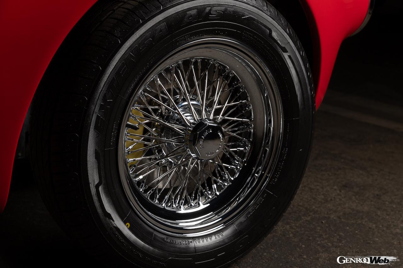 フル電動パワートレインを搭載する「AC エース クラシック エレクトリック」のエクステリア。