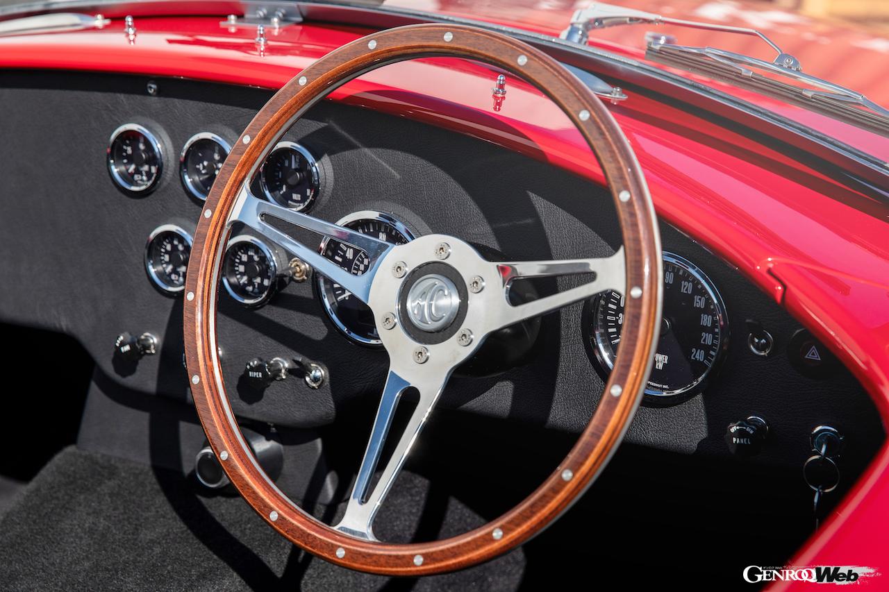 フル電動パワートレインを搭載する「AC エース クラシック エレクトリック」のインテリア。