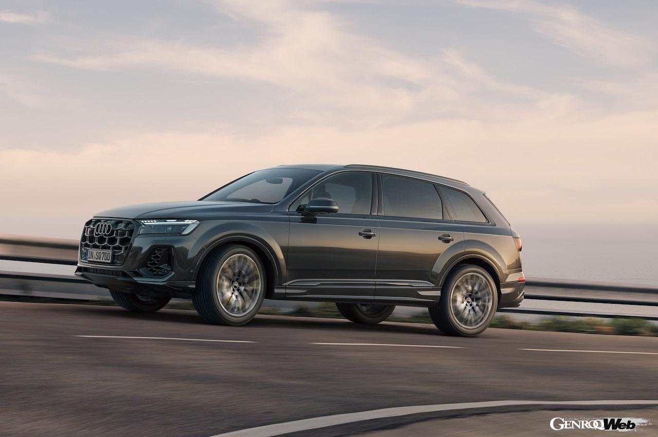 パフォーマンスモデルの「SQ7」は専用エクステリアが導入され、最高出力507PS・最大トルク770Nmを発揮する、4.0リッターV型8気筒直噴ガソリンエンジンを搭載する。
