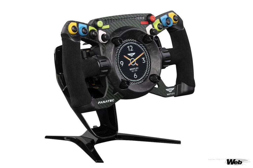 本物のレーシングステアリングを完全再現したゲーム用「ベントレー GT3