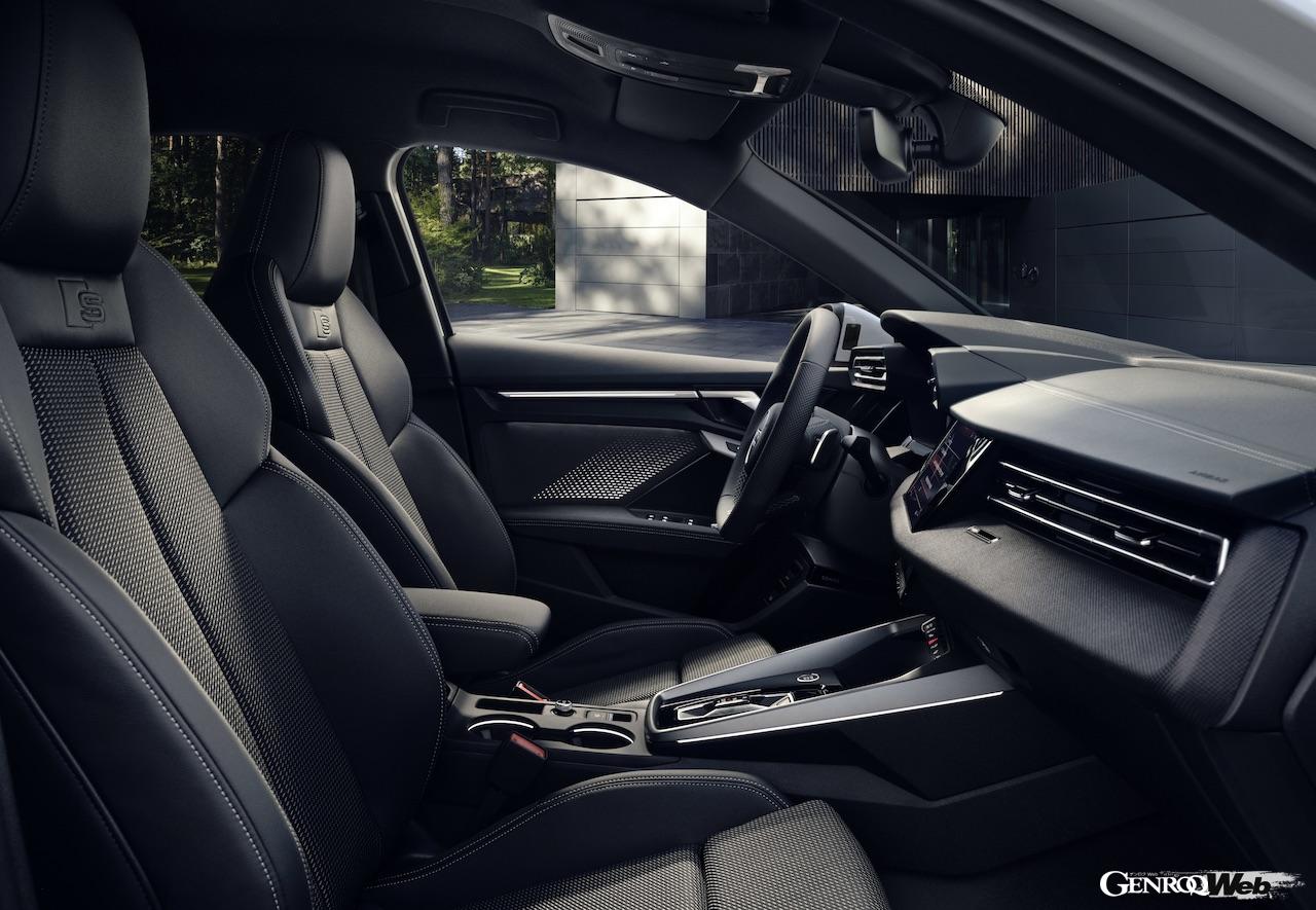 PHEV「アウディ A3 オールストリート 40 TFSI e」のインテリア。