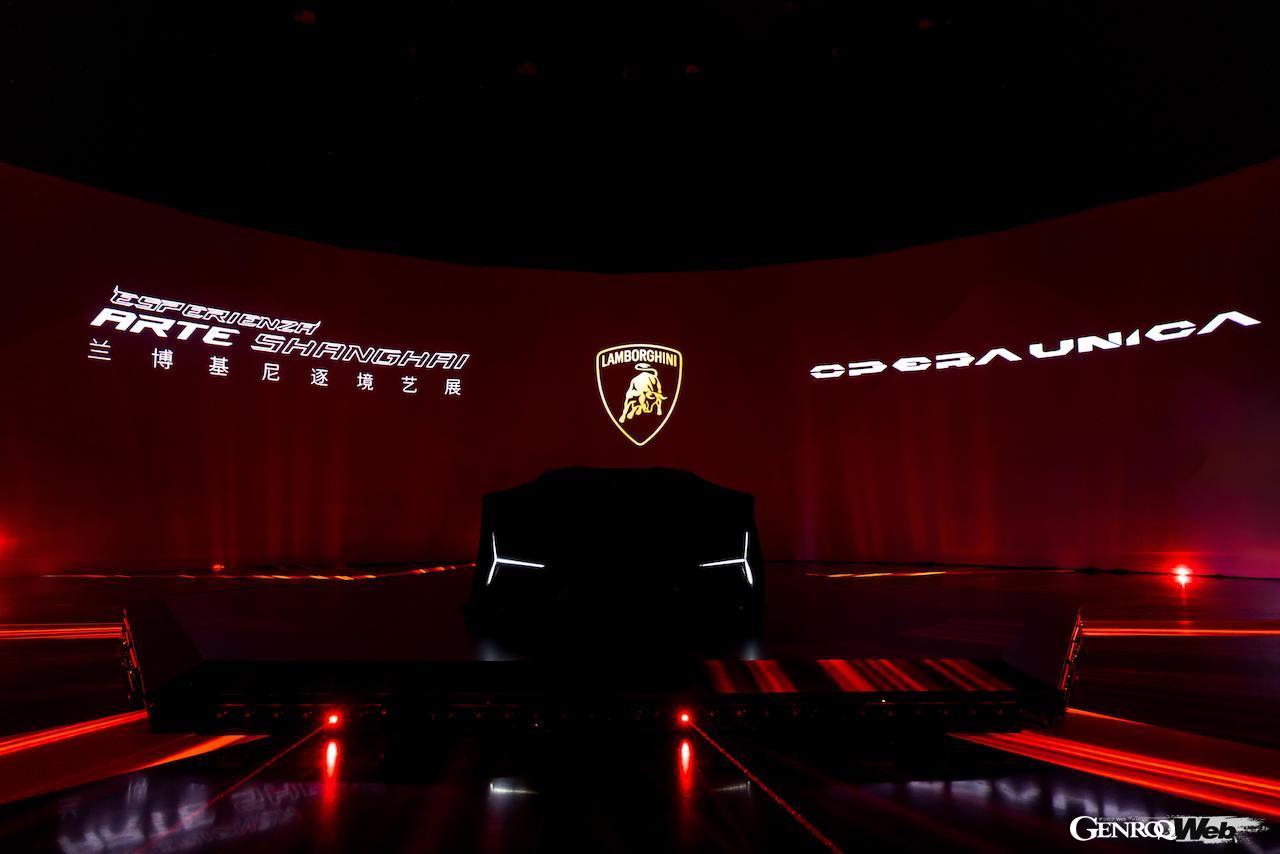 中国市場向けワンオフモデル「レヴエルト オペラ ウニカ」が