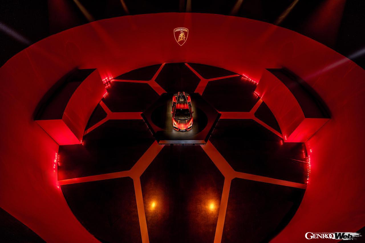 ワンオフモデル「ランボルギーニ レヴエルト オペラ ウニカ」のエクステリア。