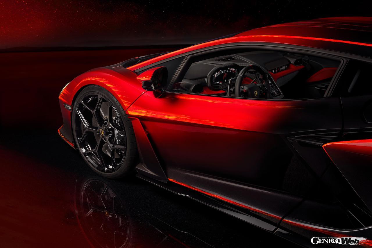 ワンオフモデル「ランボルギーニ レヴエルト オペラ ウニカ」のエクステリア。