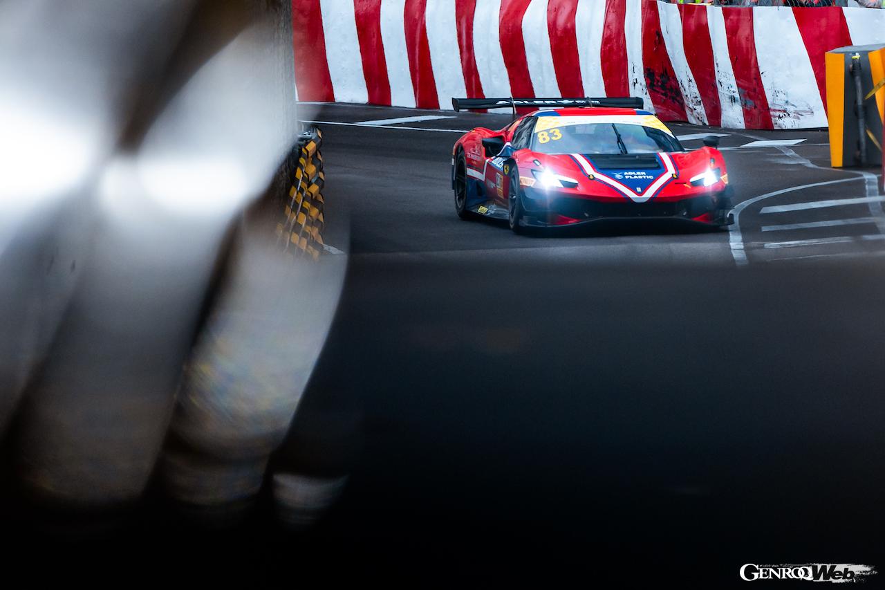 一時、2番手を走行しながら、アクシデントに見舞われてしまった、アントニオ・フォコのAFコルセの296 GT3 83号車。