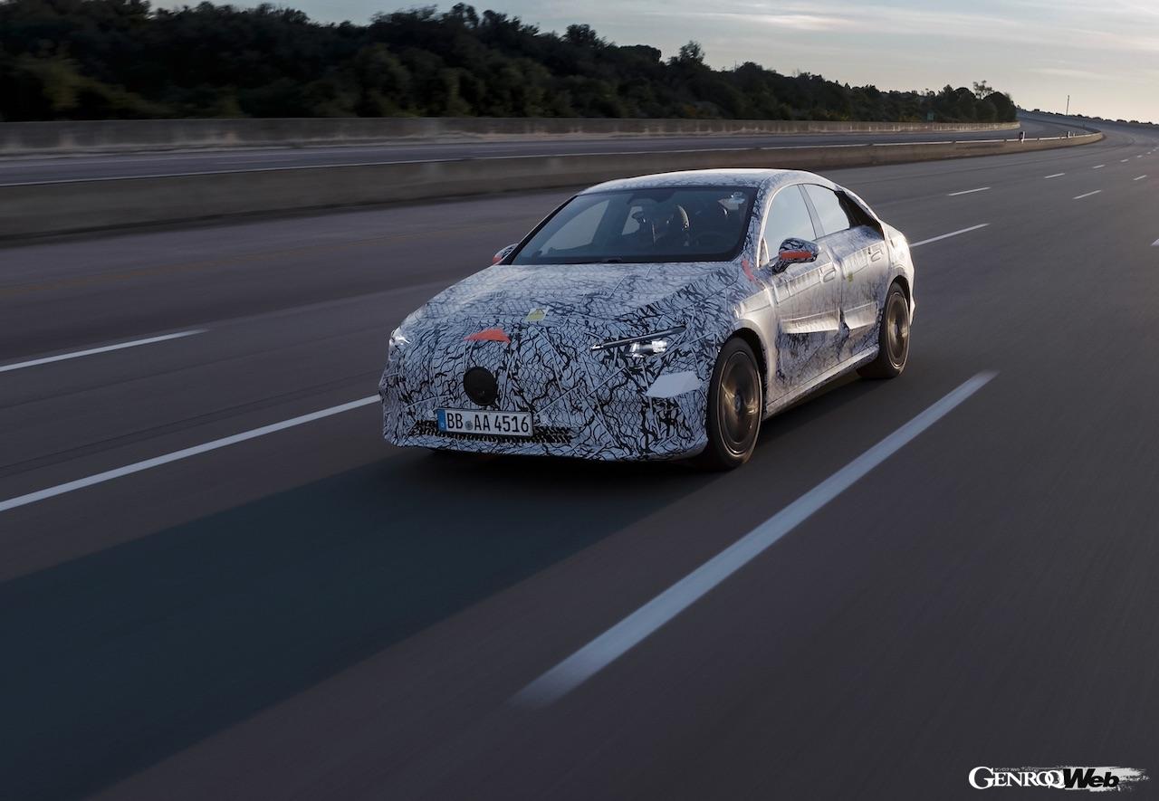 新型48Vハイブリッドシステムを搭載し、テストを続ける新型「メルセデス・ベンツ CLA」。