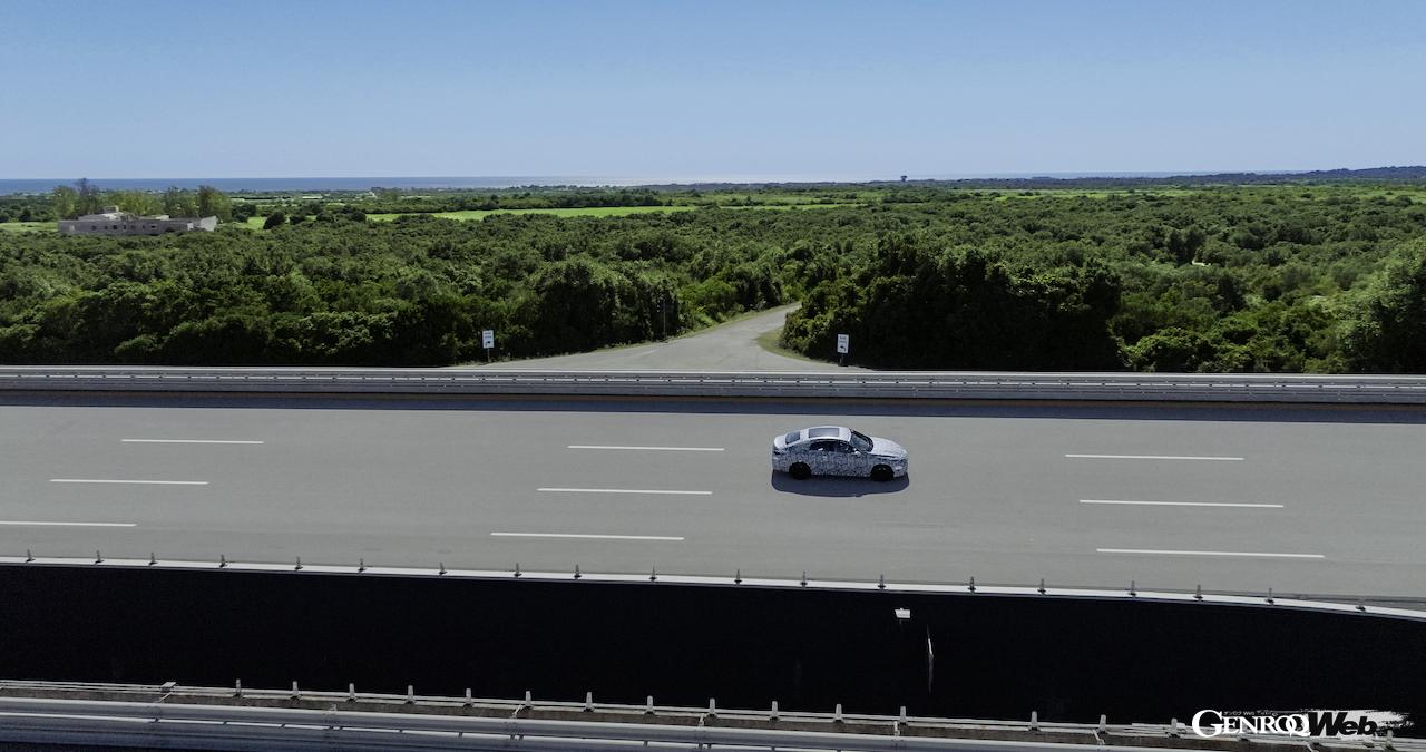 新型48Vハイブリッドシステムを搭載し、テストを続ける新型「メルセデス・ベンツ CLA」。