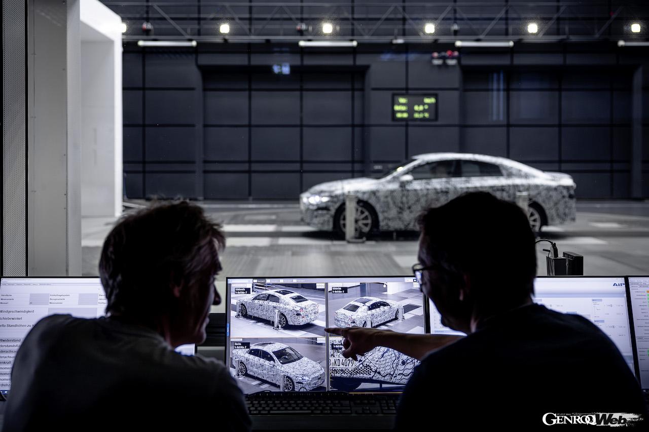 新型48Vハイブリッドシステムを搭載し、テストを続ける新型「メルセデス・ベンツ CLA」。