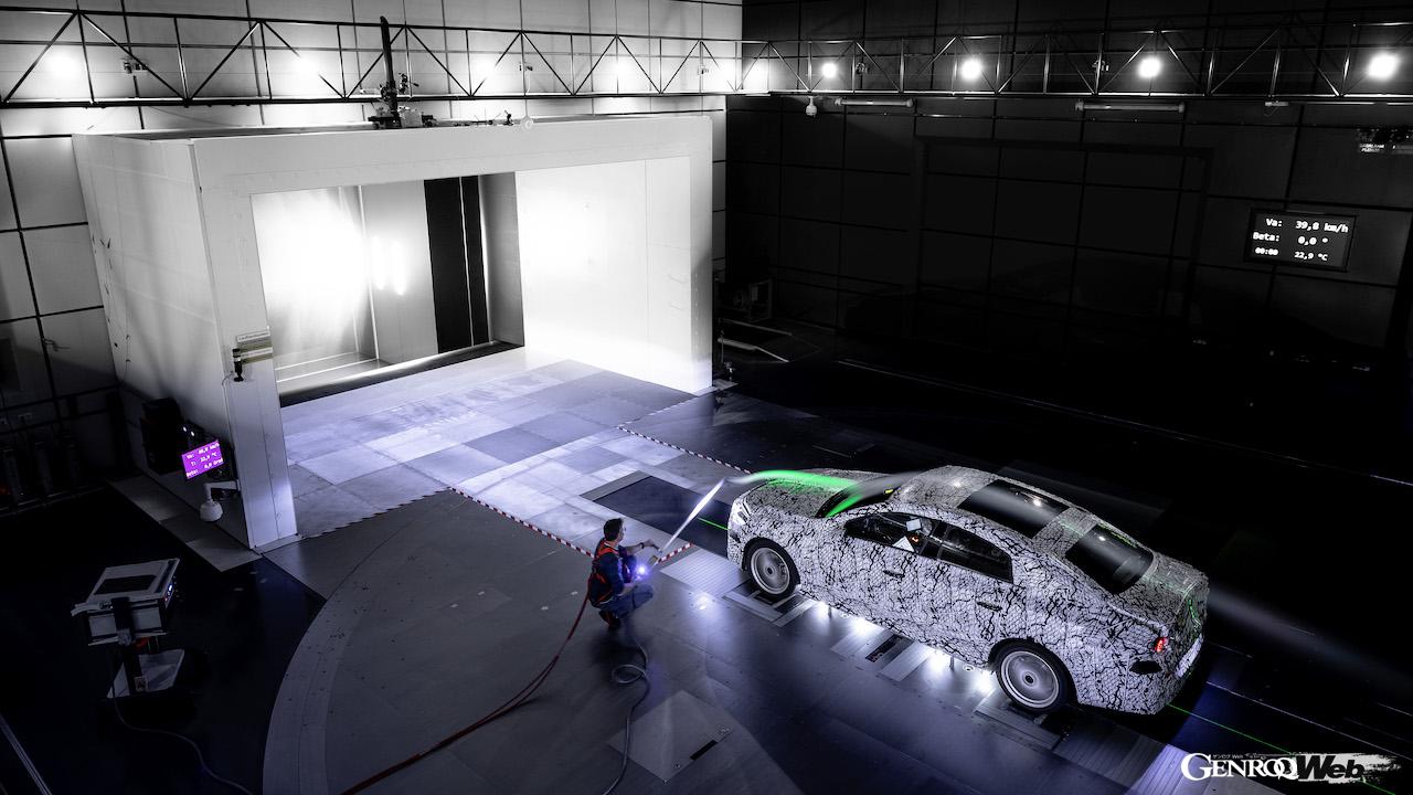 新型48Vハイブリッドシステムを搭載し、テストを続ける新型「メルセデス・ベンツ CLA」。