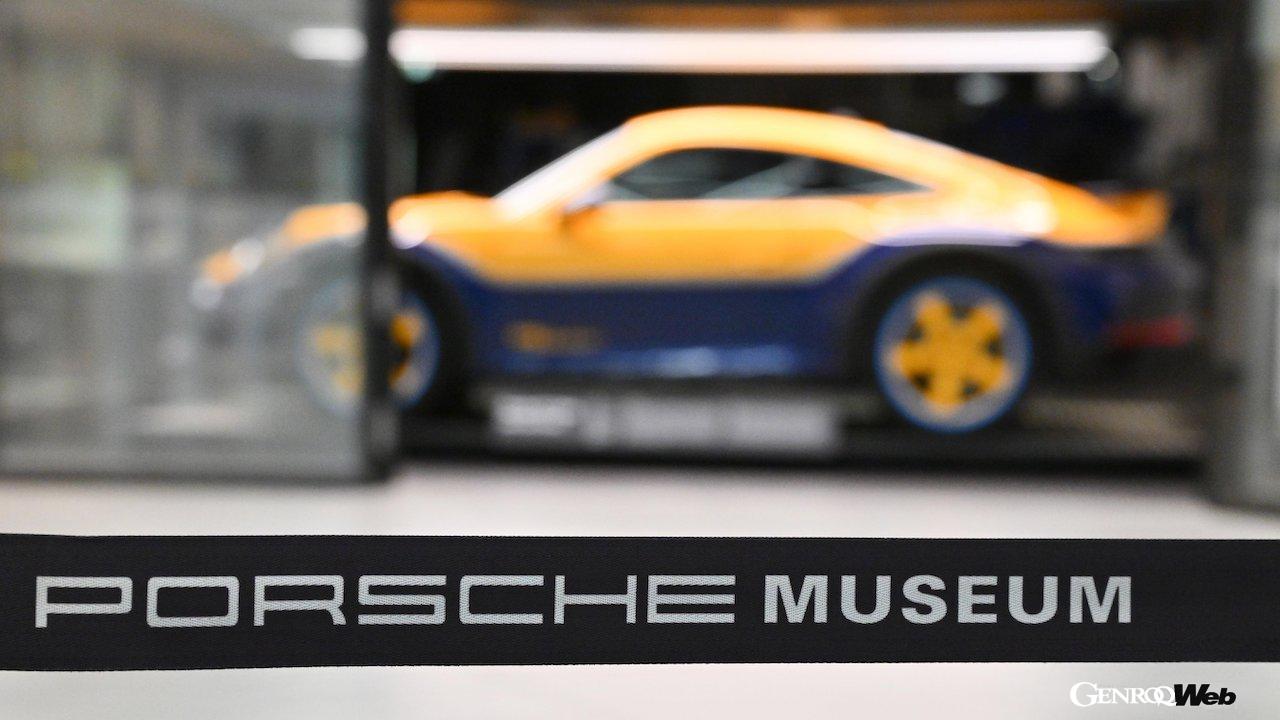 イタリア人コクレターのために製作された、「ソンダーバーシュ 911 ダカール」のエクステリア。