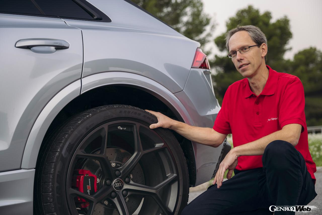 アウディは、スペイン・カタルーニャ地方のリゾート地、シッチェスにおいて、シャシー開発担当責任者のローランド・ワシュカウ（写真）を招き、「RS Q8 パフォーマンス」改良新型のテストツアーを実施した。