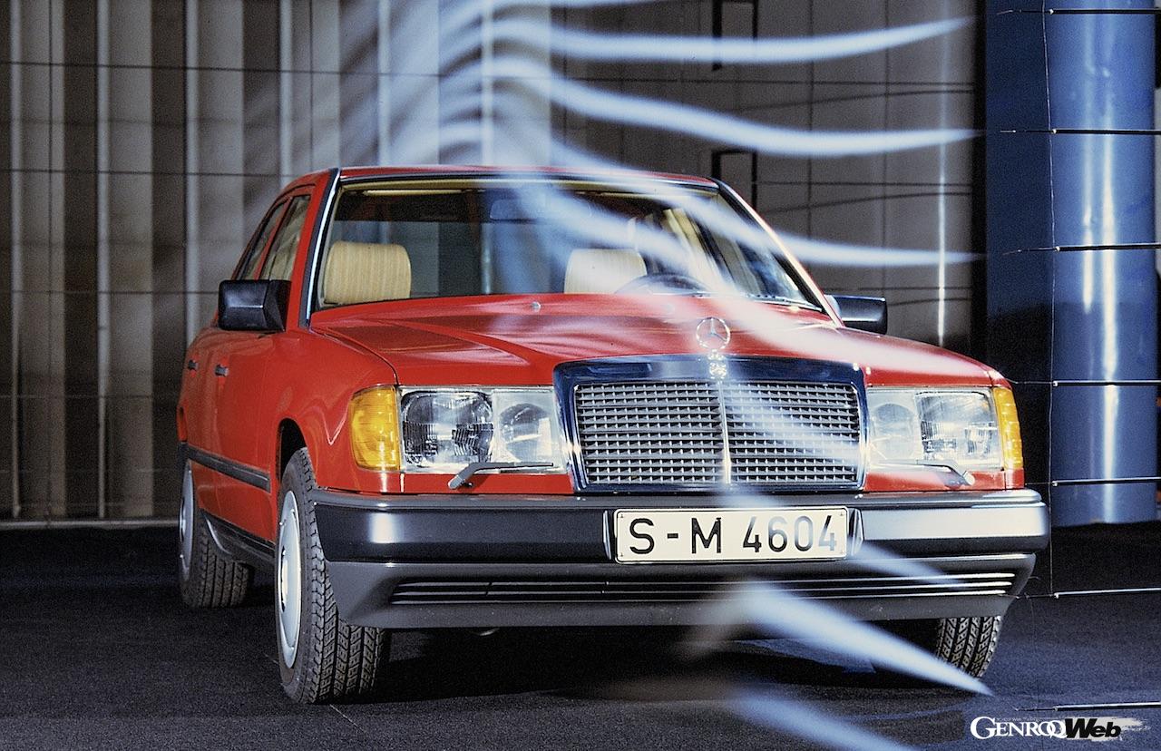 今も世界的に高い人気を誇るメルセデス・ベンツ W124シリーズ。