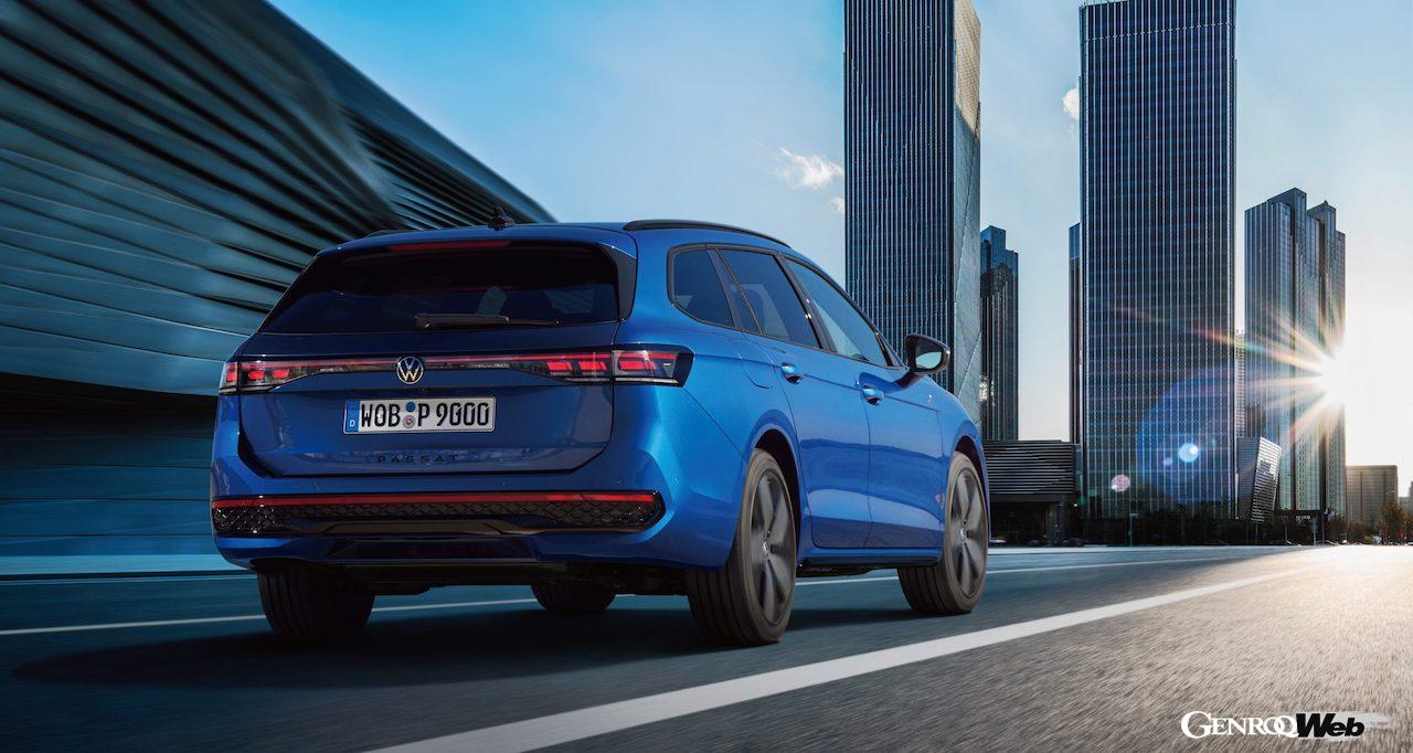 ワゴン専用モデルに生まれわかった「フォルクスワーゲ パサート」の走行シーン。