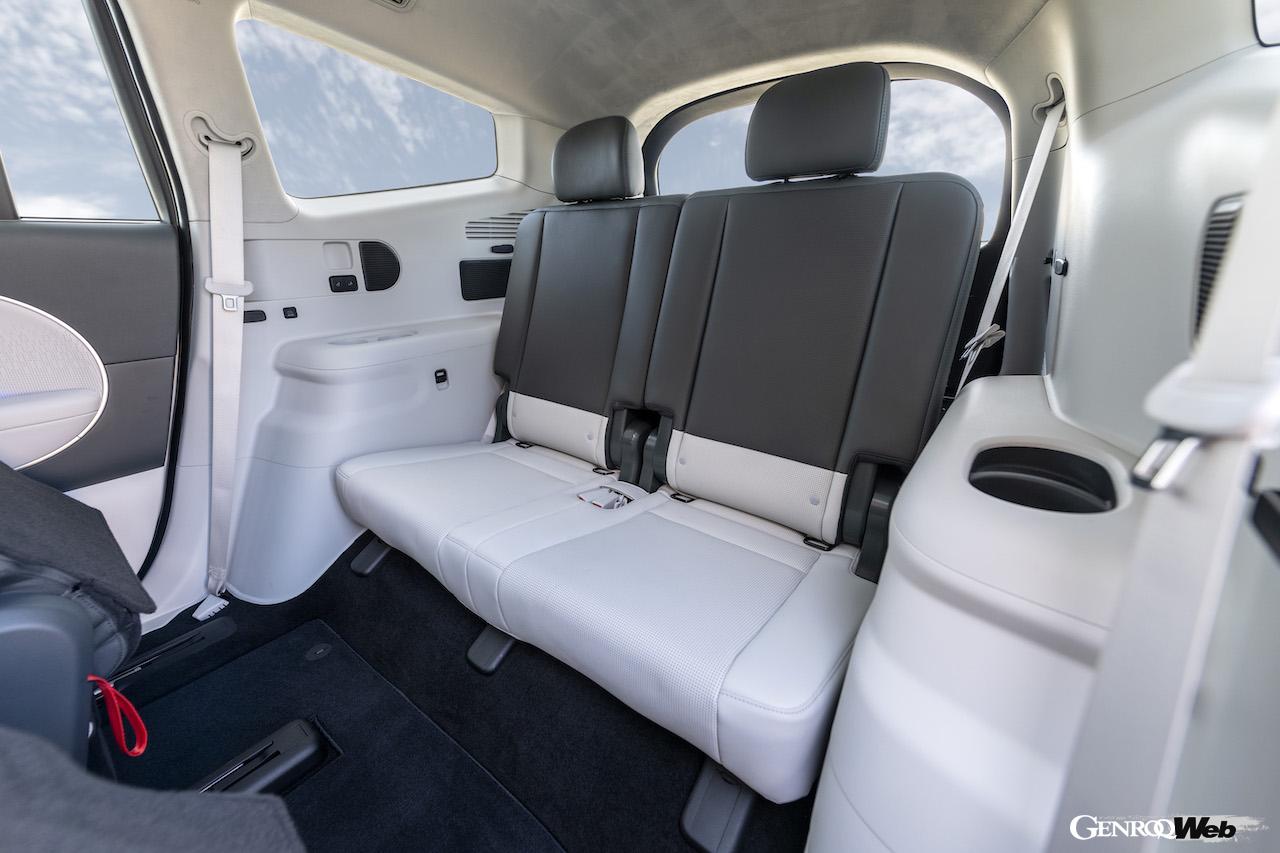 新型フル電動SUV「ヒョンデ アイオニック 9」のインテリア。