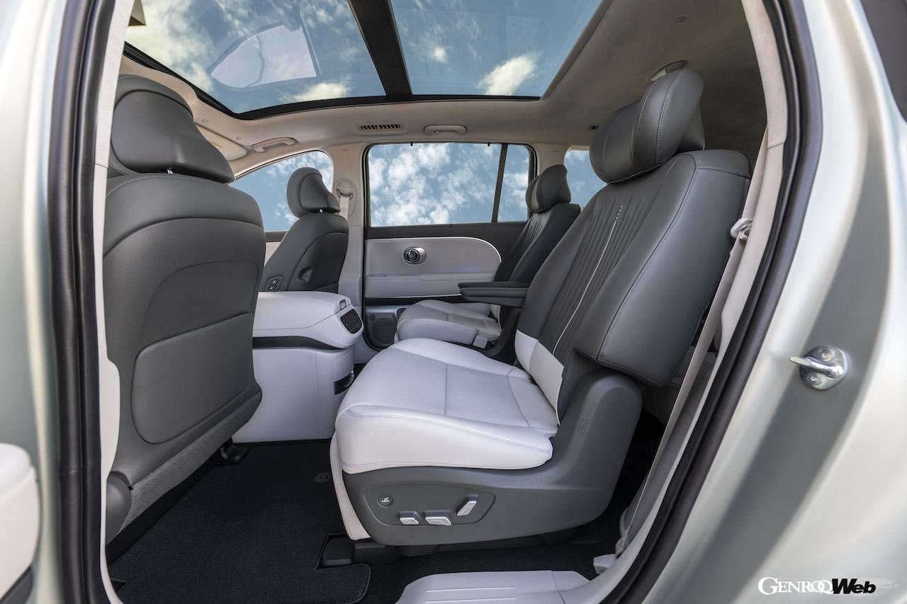 新型フル電動SUV「ヒョンデ アイオニック 9」のインテリア。