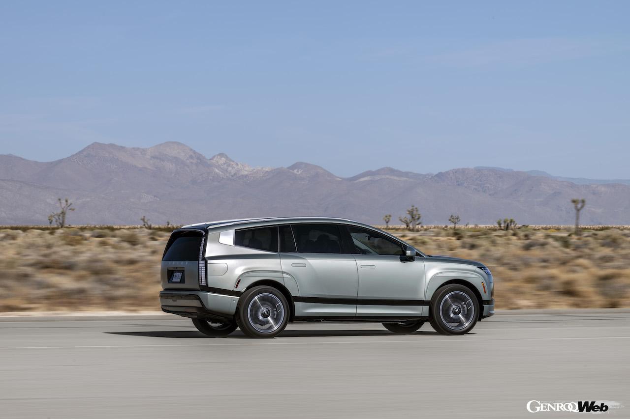 新型フル電動SUV「ヒョンデ アイオニック 9」のエクステリア。