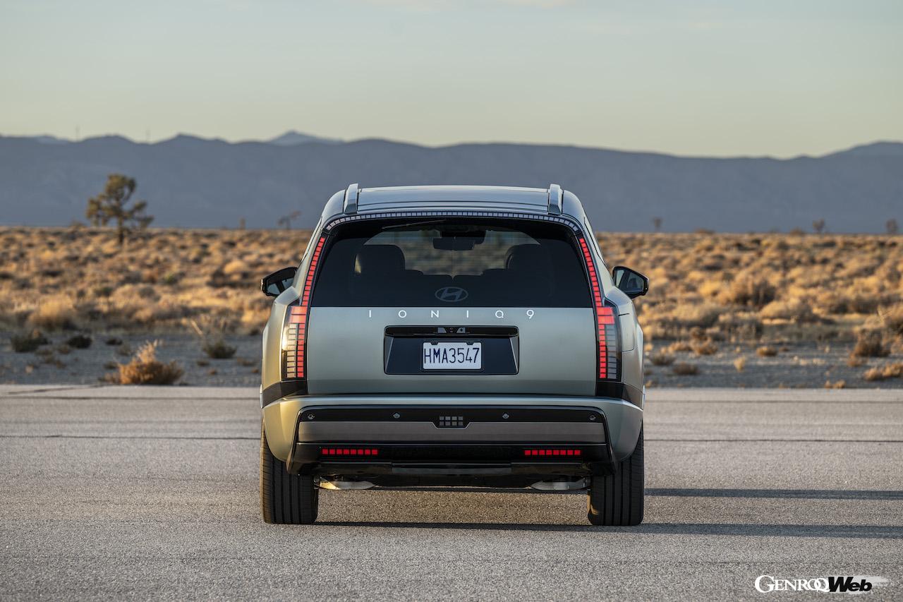 新型フル電動SUV「ヒョンデ アイオニック 9」のエクステリア。