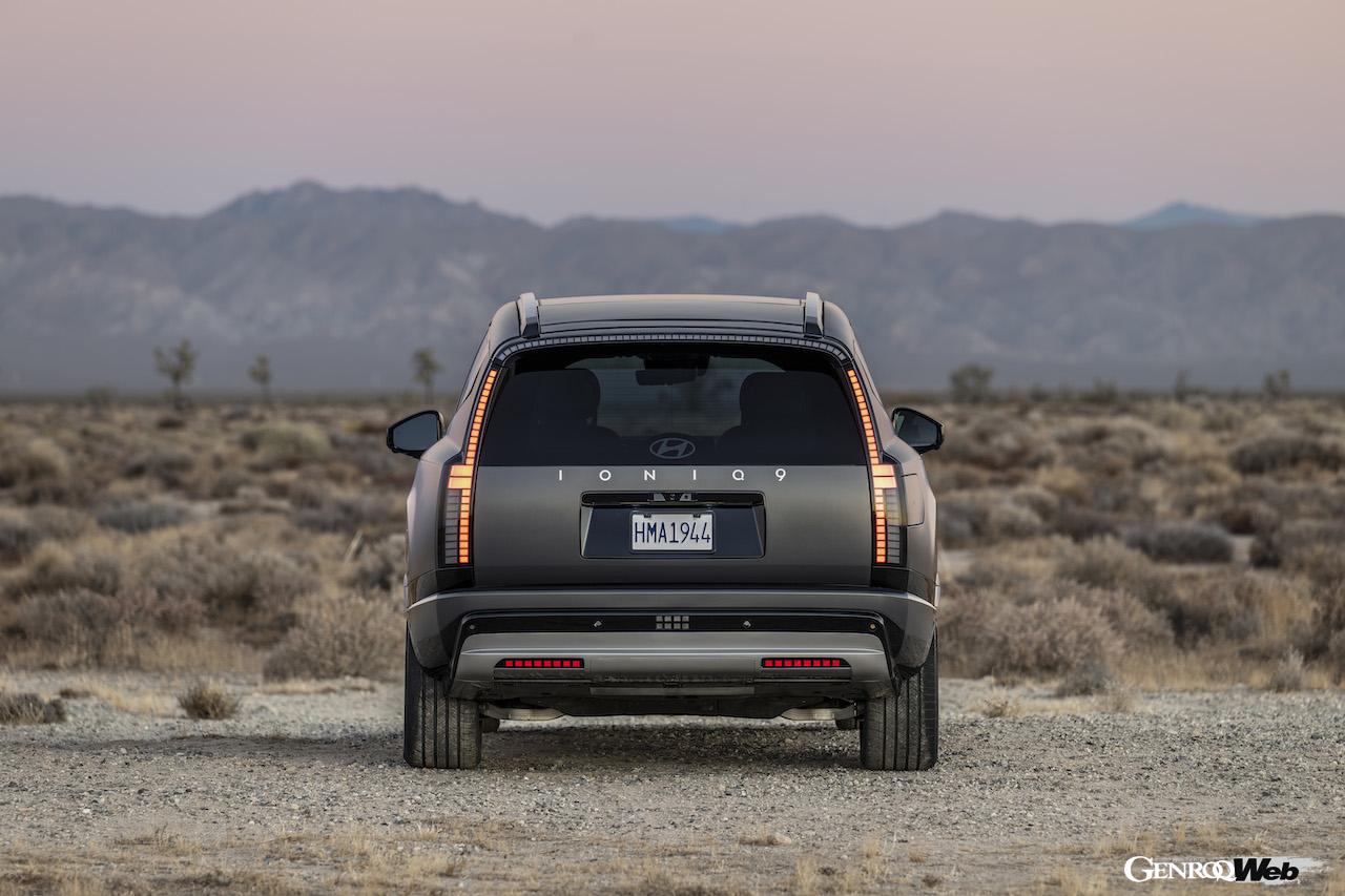 新型フル電動SUV「ヒョンデ アイオニック 9」のエクステリア。