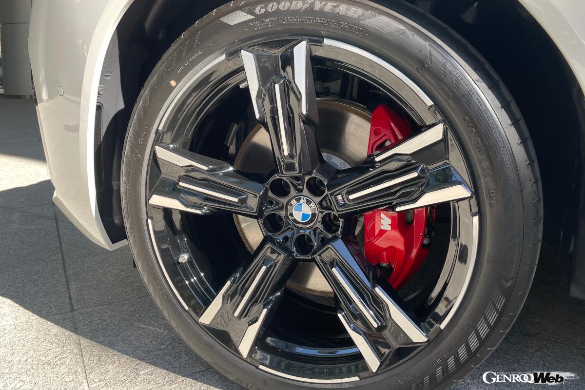 M50 xDriveは20インチが標準となる。