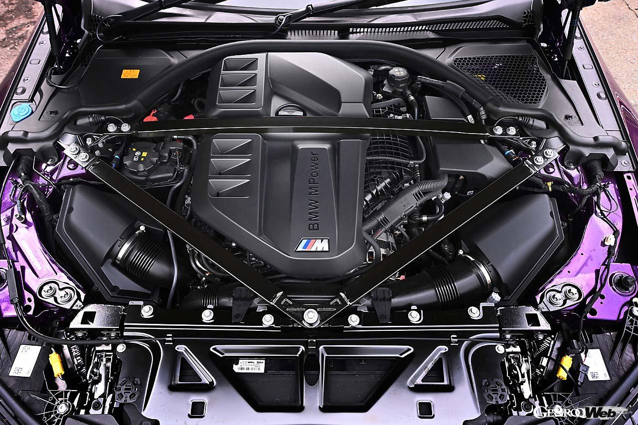 おなじみMハイパフォーマンスモデル専用となる「S58B30A」ユニット。マイナーチェンジにあたり最高出力が20PS高められ、530PS/650Nmを標榜するに至っている。