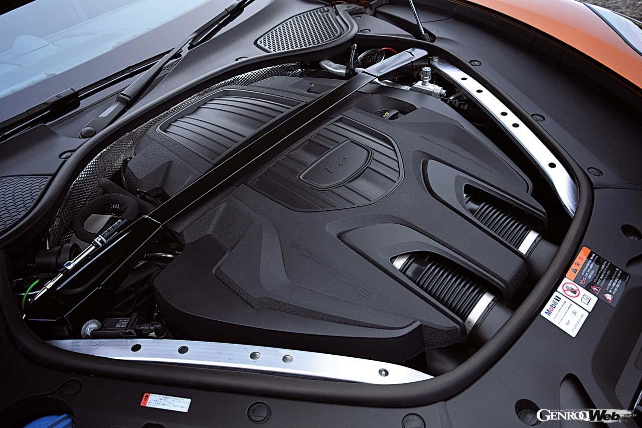 パナメーラおよびそのAWD版であるパナメーラ4に搭載される2.9リッターV6ツインターボ。ボア×ストロークは84.5×86.0mmのロングストローク型。レッドゾーンは6800rpmから。