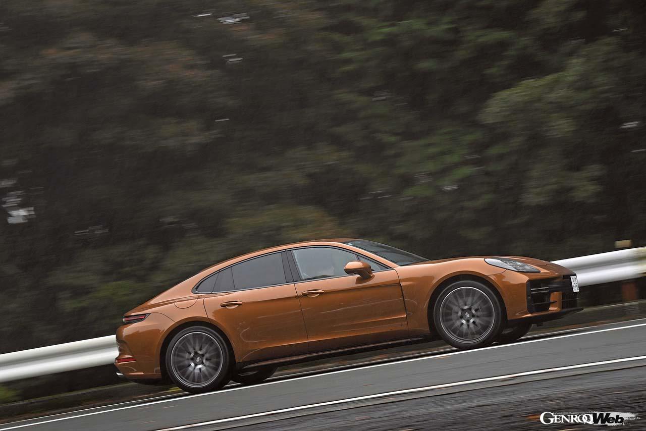 パナメーラが8年ぶりにフルモデルチェンジ、第3世代に切り替わった。コードネームは972、もしくはG3と呼ばれる。ラインナップはV6、V8、さらにハイブリッドと百花繚乱だが、今回は最もベーシックなモデルを試した。