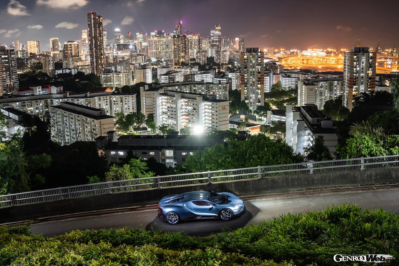 シンガポールの「マウント・フェーバー・パーク」を訪れた、ブガッティ トゥールビヨン。