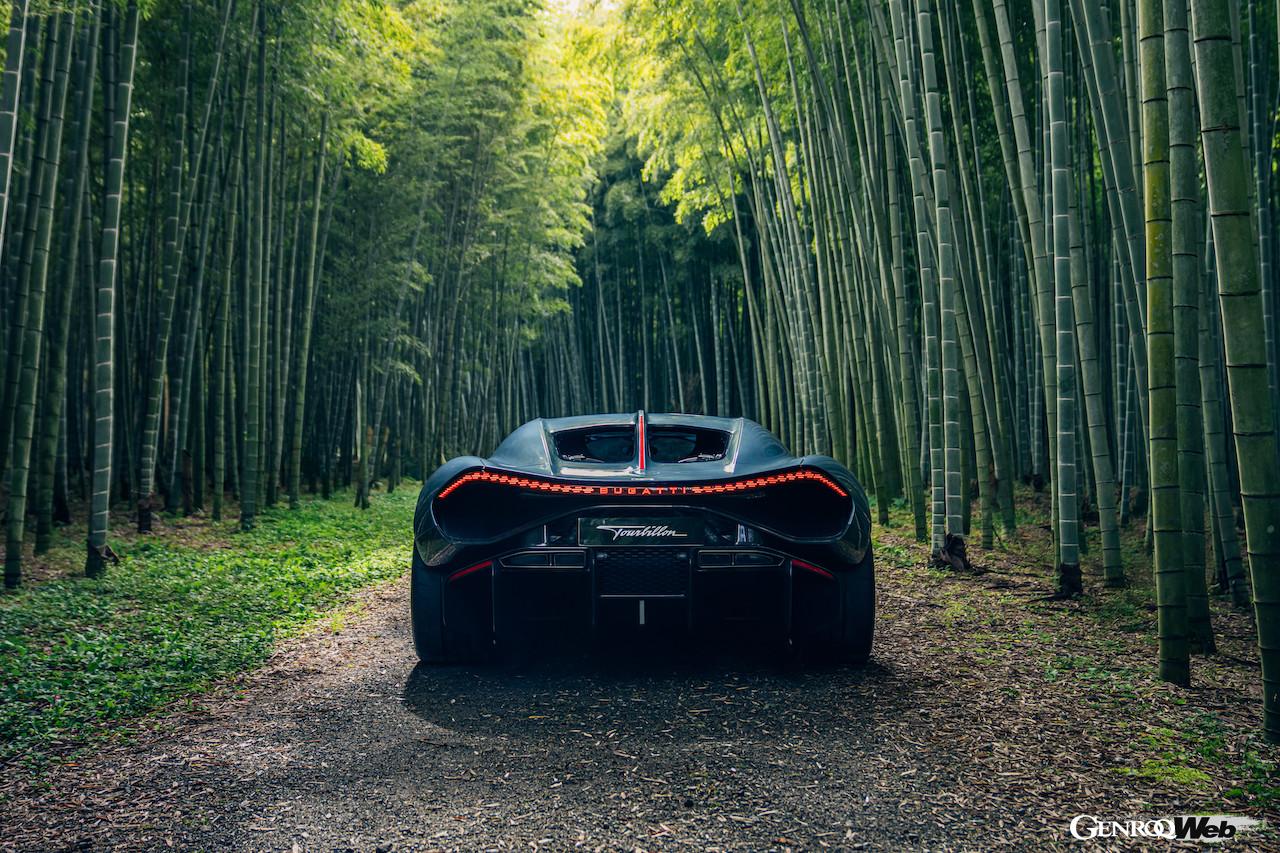 栃木県宇都宮市の「若竹の杜」を訪れた、ブガッティ トゥールビヨン。