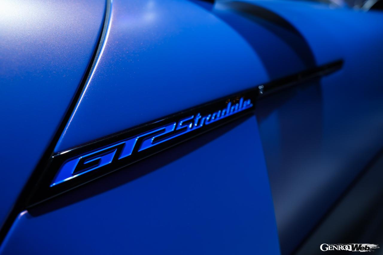日本において初披露された、公道走行可能なレーシングカー「マセラティ GT2 ストラダーレ」。