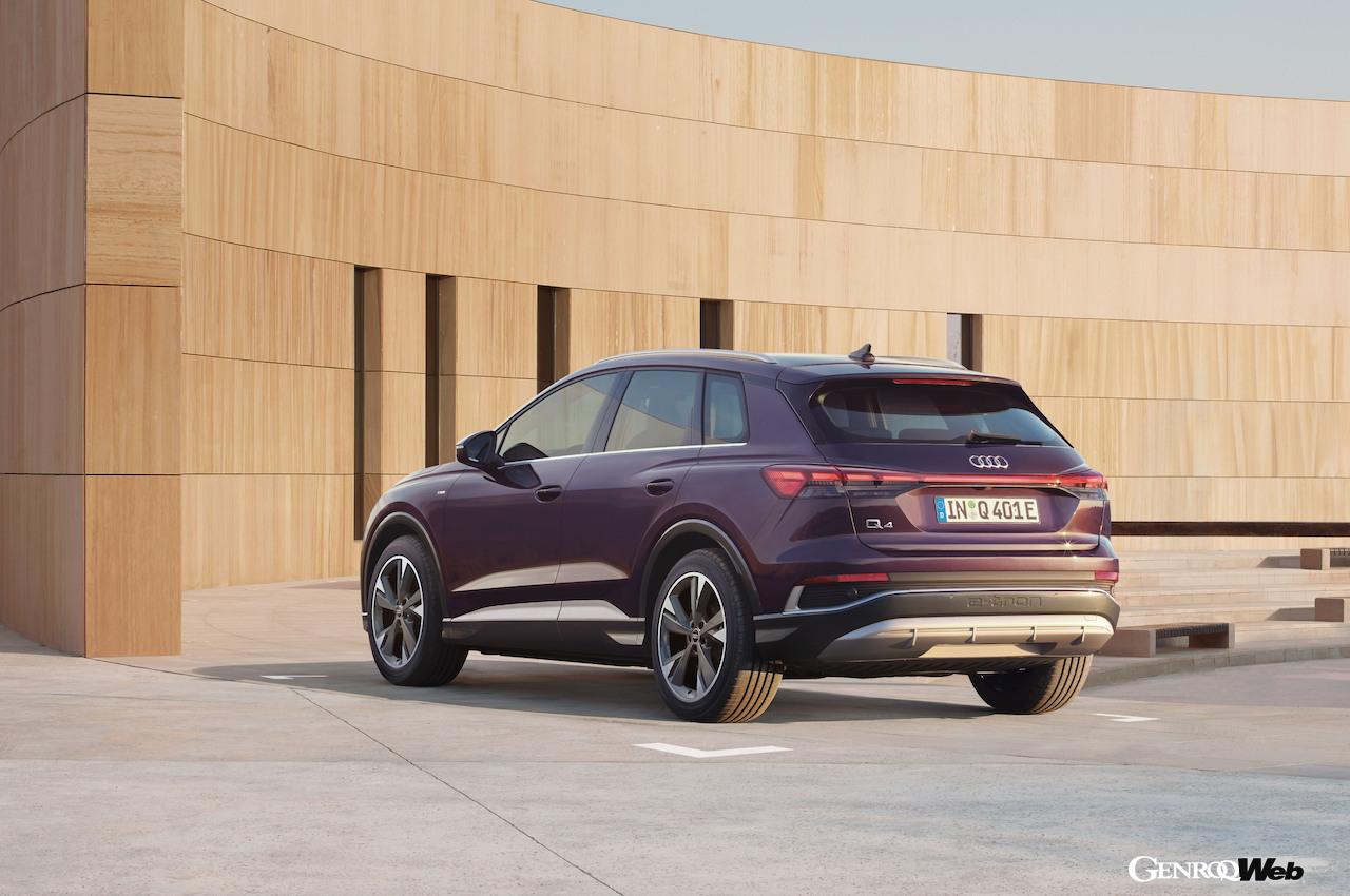 新型「アウディ Q4 45 e-tron」のエクステリア。