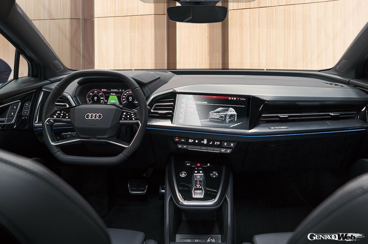 新型「アウディ Q4 45 e-tron」のインテリア。