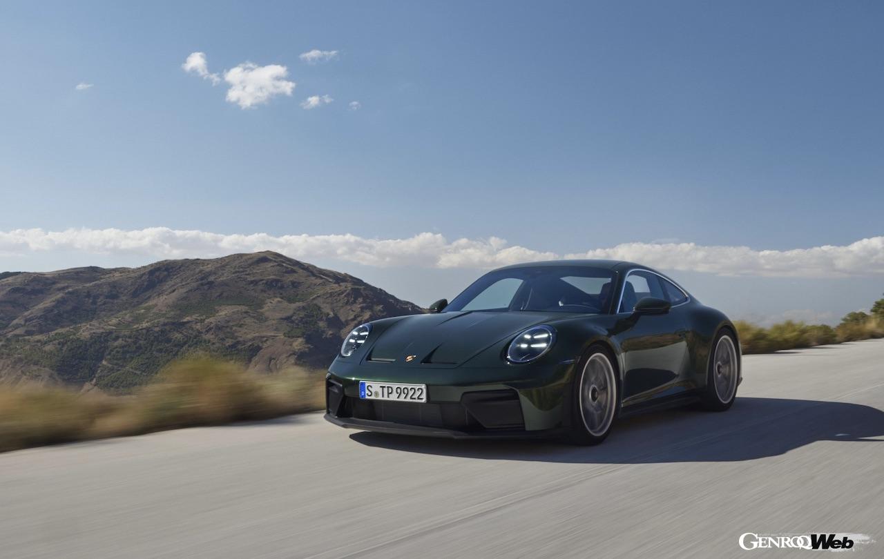 ポルシェジャパンは、2024年10月にワールドプレミアされた新型「911 GT3」と「911 GT3ツーリングパッケージ（写真）」の日本における受注を12月6日からスタートした。