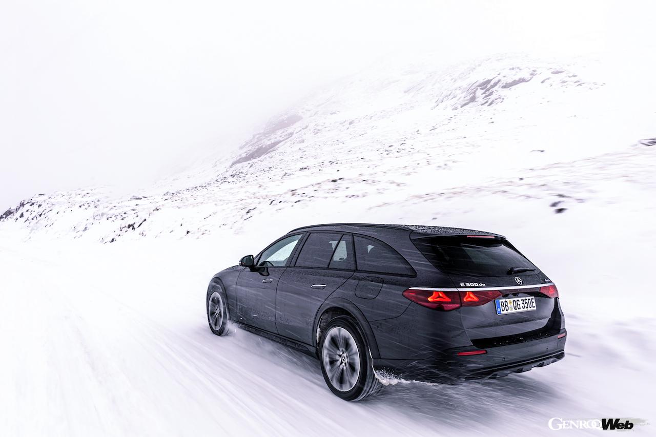 オーストリアのエッツタールの雪上イベントに集められた、メルセデス・ベンツの「4MATIC」搭載モデル。