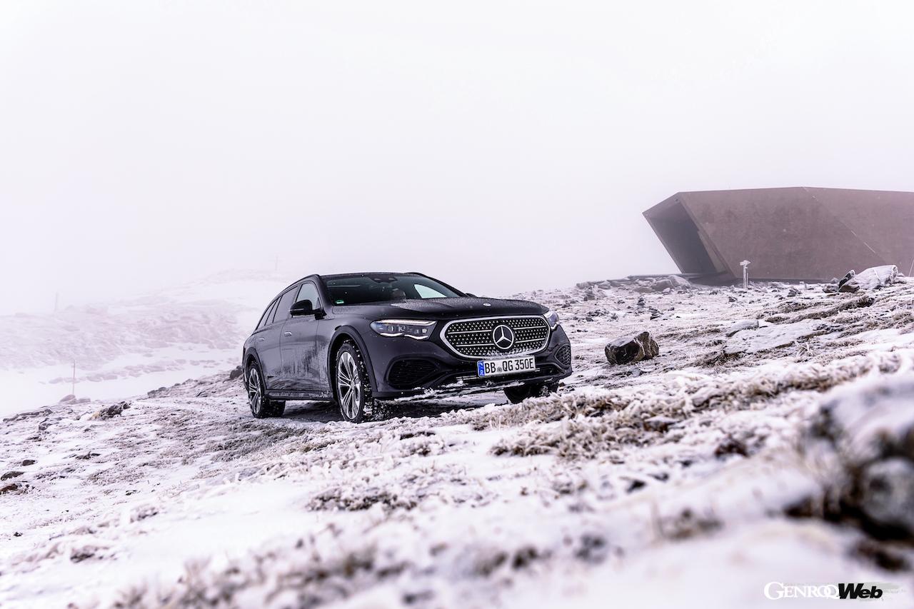 オーストリアのエッツタールの雪上イベントに集められた、メルセデス・ベンツの「4MATIC」搭載モデル。