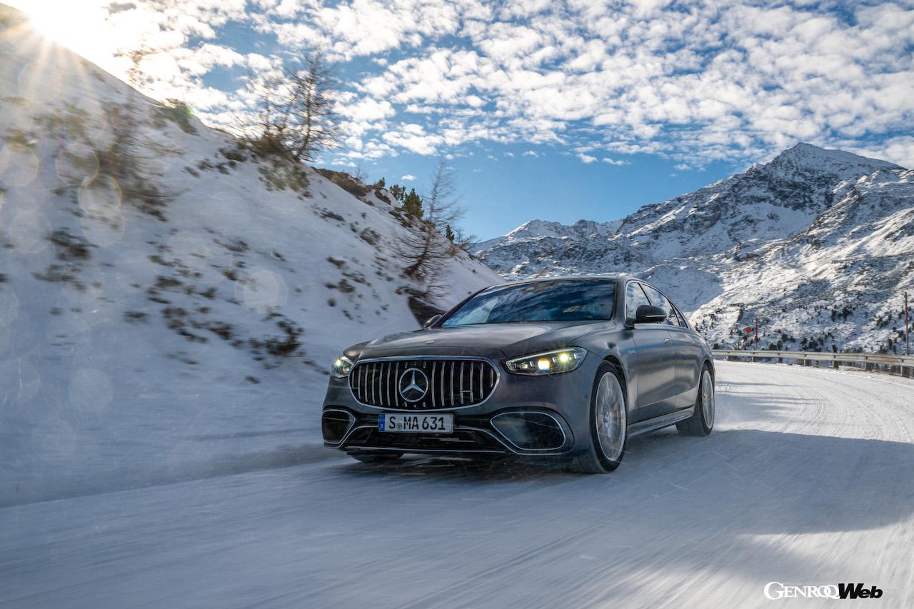オーストリアのエッツタールの雪上イベントに集められた、メルセデス・ベンツの「4MATIC」搭載モデル。