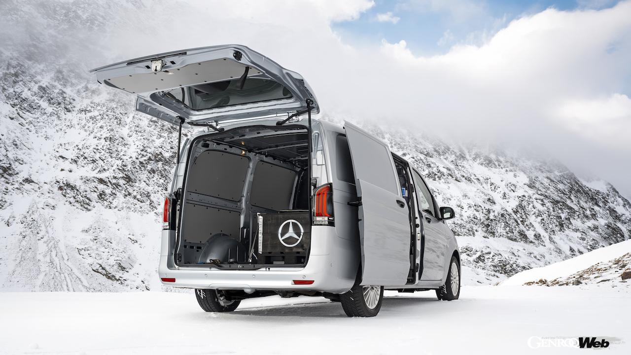 オーストリアのエッツタールの雪上イベントに集められた、メルセデス・ベンツの「4MATIC」搭載モデル。