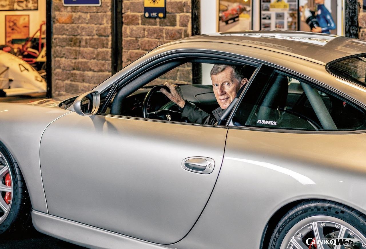 コンラッドは、自身2台目の911 GT3を購入したが、この個体がヴァルター・ロールが乗っていた、ジュネーブ・ショー展示車両だとは、知らなかったという。