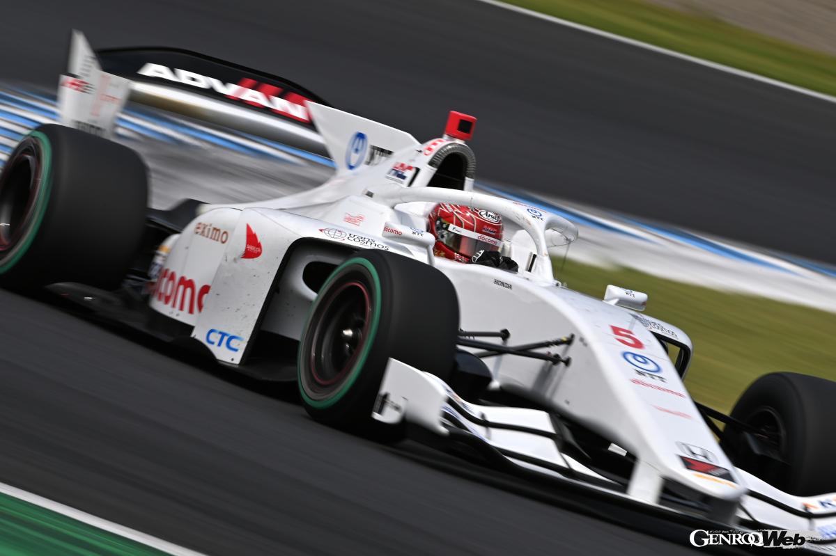 優勝を飾った牧野選手。