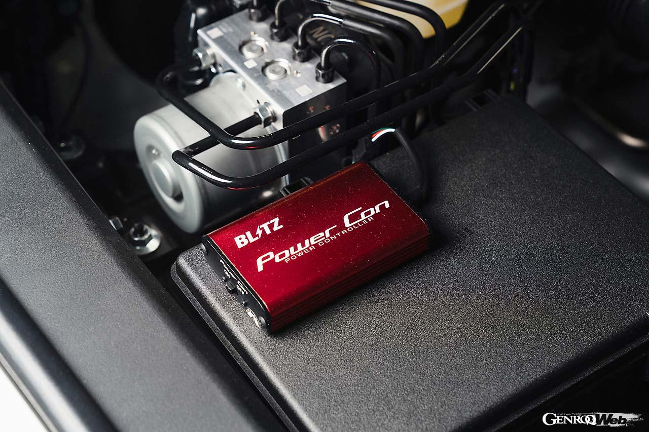 スロコンとサブコンの機能をひとつにまとめた「パワコン」もブリッツらしい逸品だ。完全カプラーオン設計で配線加工も不要。もちろん純正ECUの制御範囲内に収めつつも、加速感やパワー、レスポンスの向上などの効果がある。