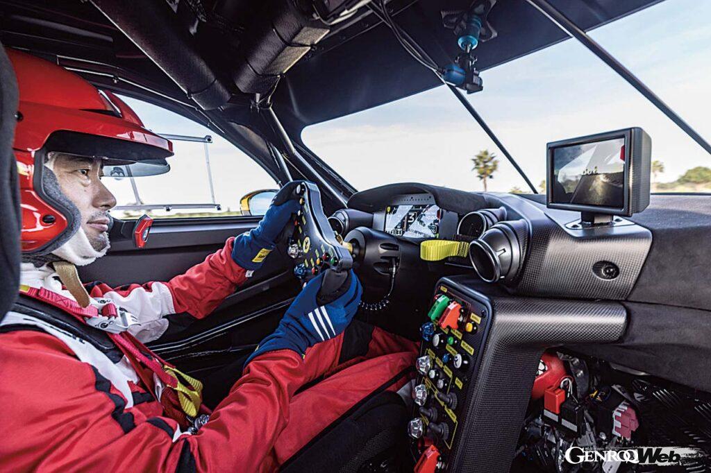 先代同様エアコンも装備される。もっとも、実際に参加する上位陣によれば、レース中はエアコンを使用しないストイックな心が求められるそうだ。