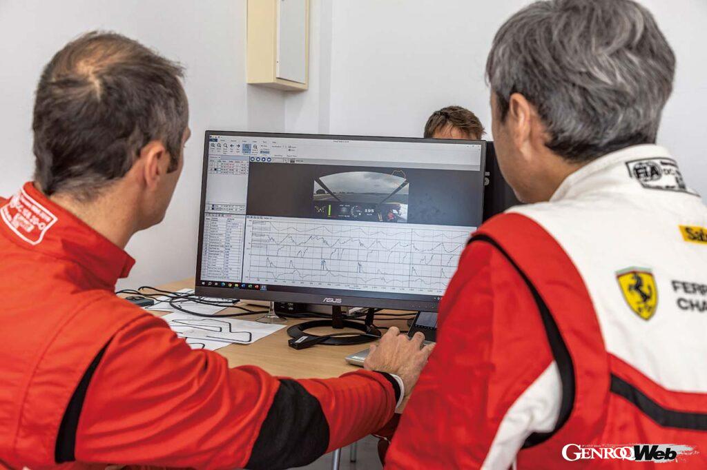 テレメトリーで走りをチェック。なんとコーチの1分35秒から9秒遅れだった。中には1秒落ちで走る猛者もいたが元プロドライバーだった。