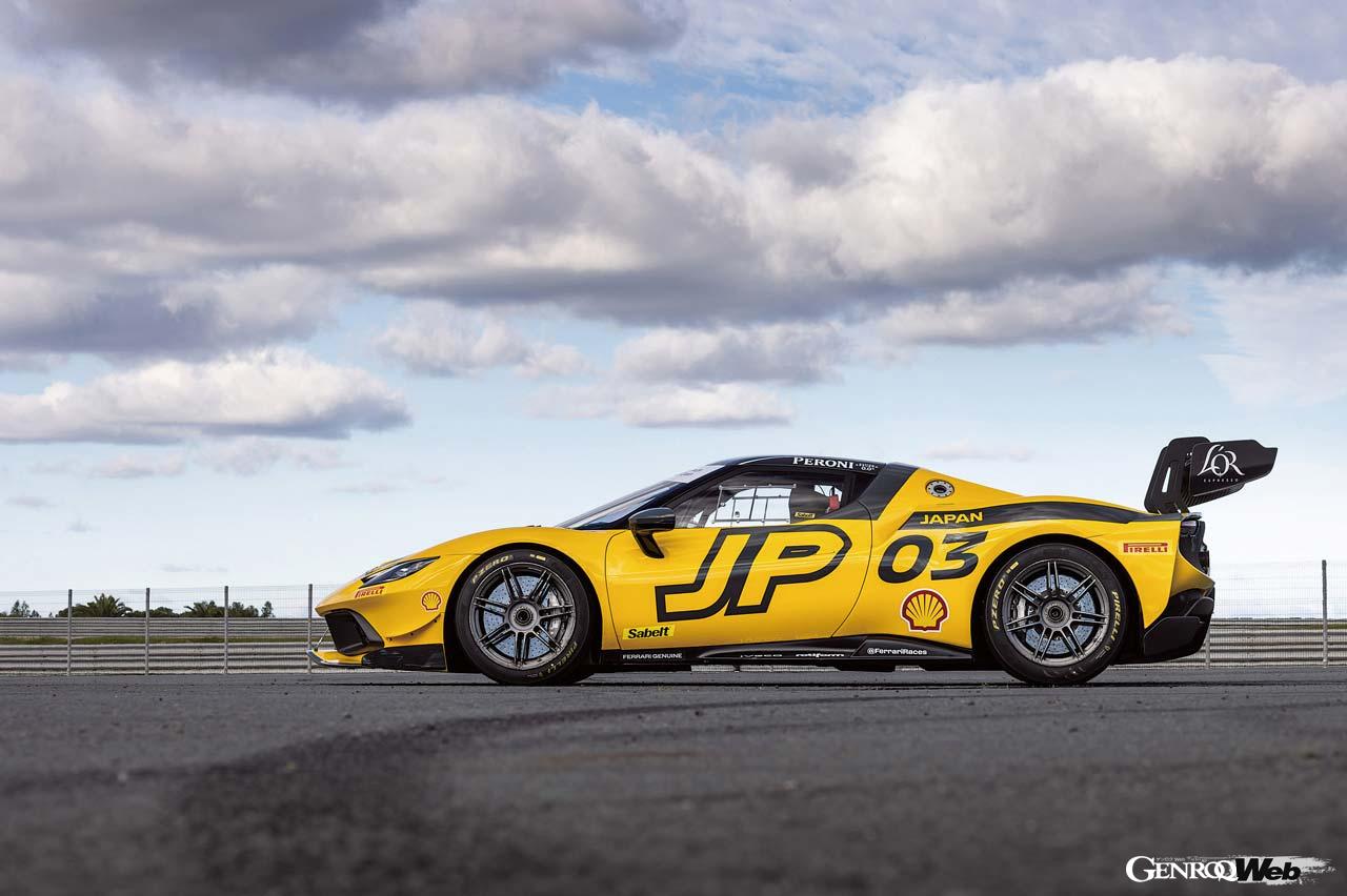 2024年シーズンのフェラーリ・チャレンジでデビューを飾ったレーシングカー、296チャレンジ。まず欧州・北米のコンチネンタルシリーズに投入された9代目ワンメイクレースカーは、2025年からいよいよ本邦含む英国、豪州など各国シリーズでも導入される予定だ。そのシーズンに我々メディアにもそのポテンシャルを試す機会が与えられた。