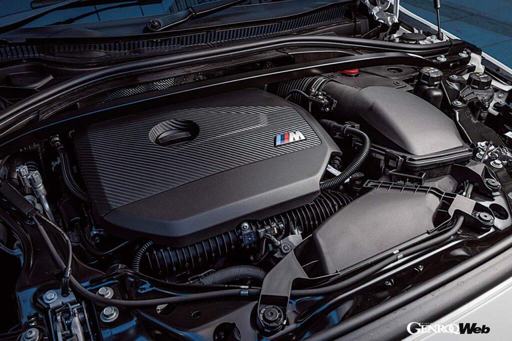 300PS/400Nmのアウトプットを誇る2.0リッター直列4気筒ターボエンジンを搭載する。低速域からトルキーな特性を持つ。装着タイヤはグッドイヤー・イーグルF1だ。