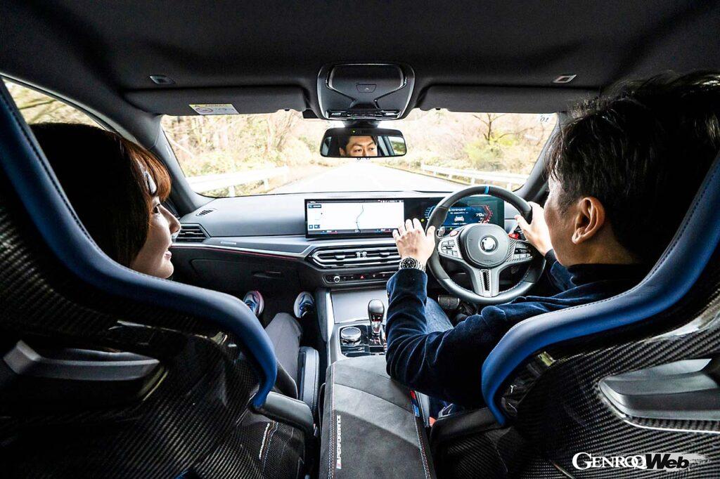 インテリア・カバー カーボン/アルカンターラ(22万4400円)エントランス・カバー(2万2660円)などを備えたスポーティなインテリア。